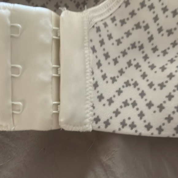 Hanes G199 Comfort Flex Fit Wireless Bra - Picture 5 of 16